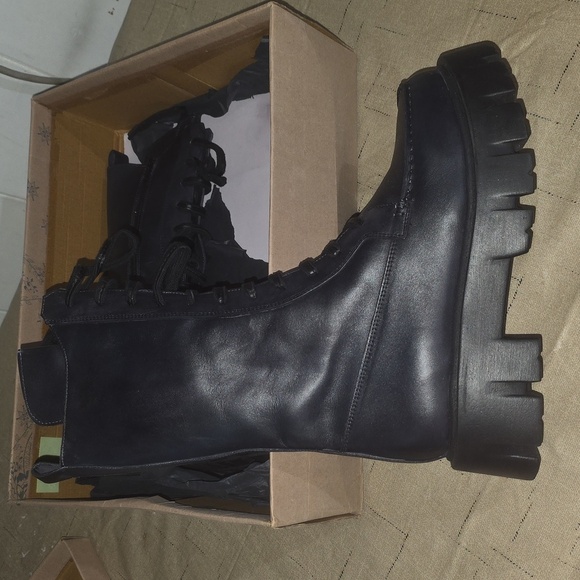 Free People Shoes - Free People Womens Jones Leather Lace-up Combat Boot in BLACK 8.5M NIB